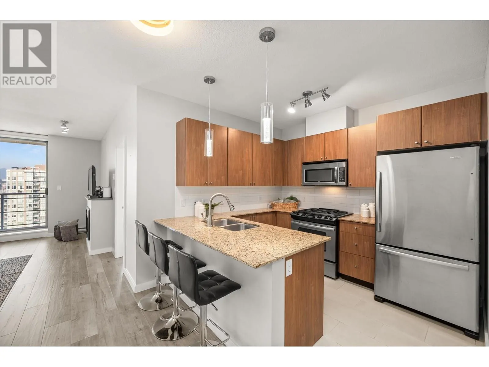 2103 280 ROSS DRIVE