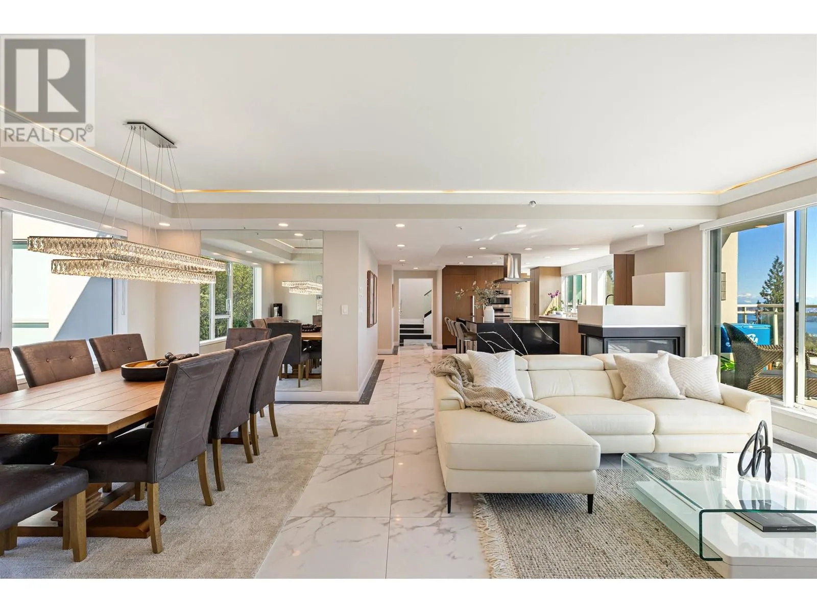 701 3105 DEER RIDGE DRIVE