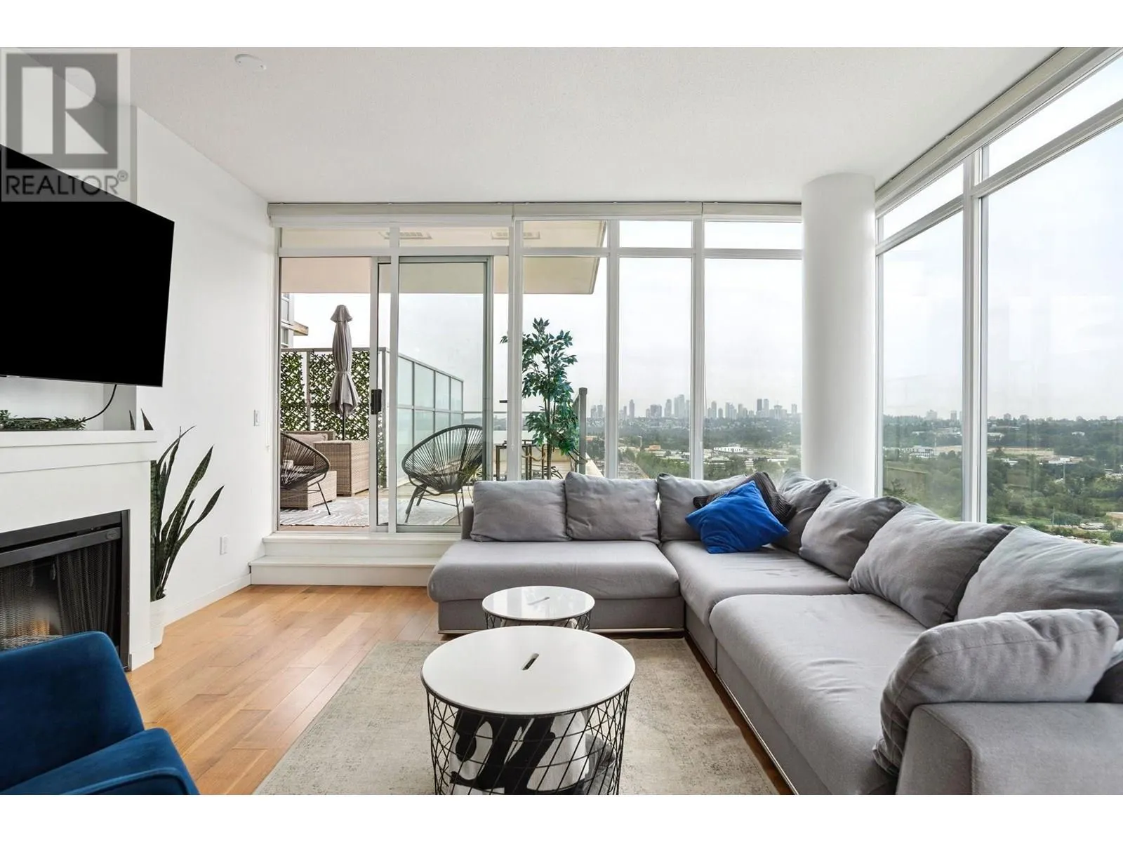 3101 2133 DOUGLAS ROAD