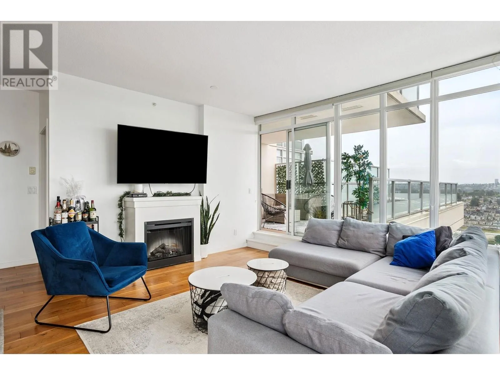 3101 2133 DOUGLAS ROAD