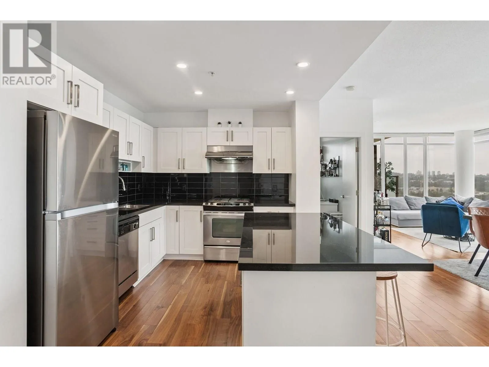 3101 2133 DOUGLAS ROAD