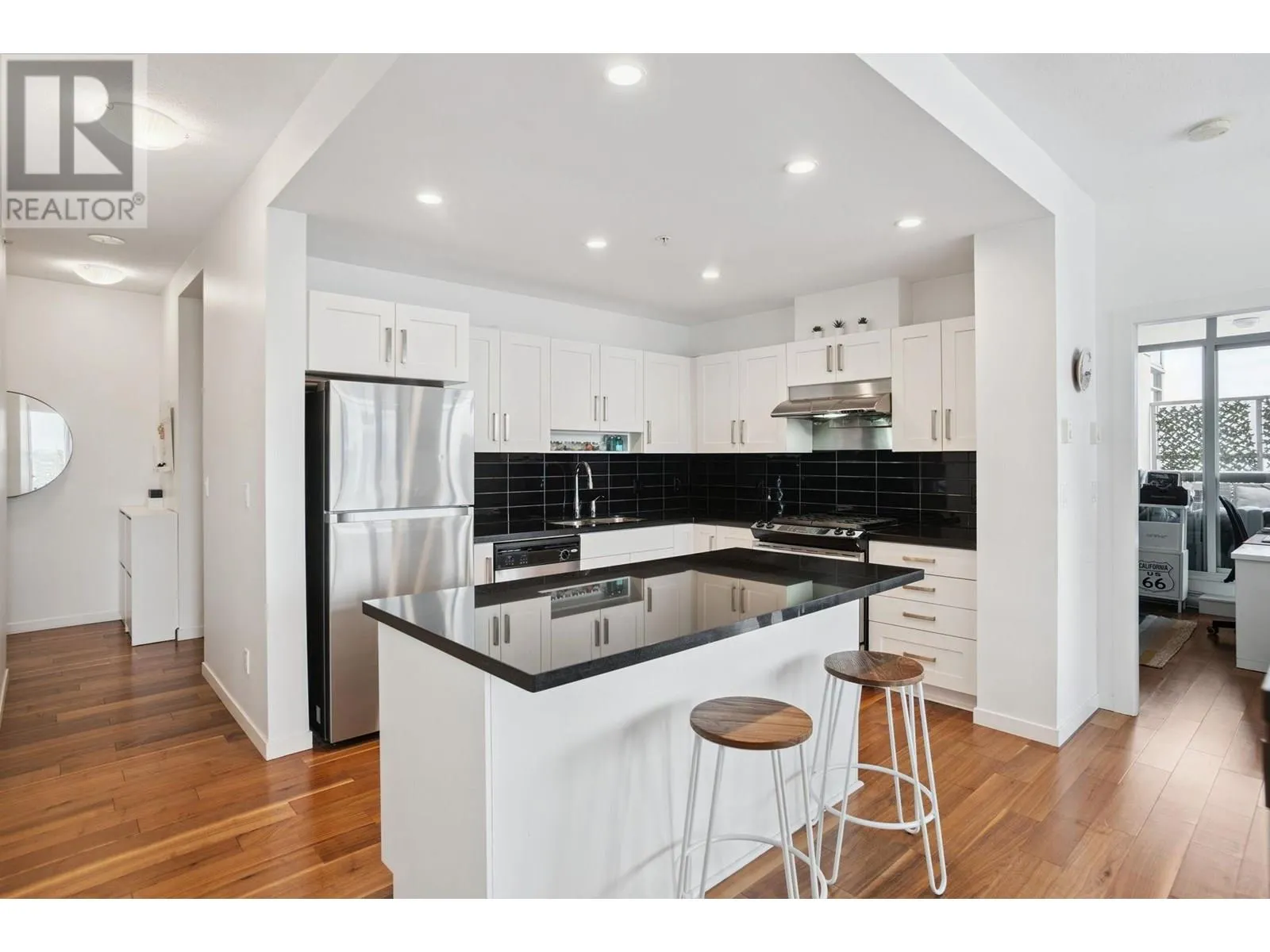 3101 2133 DOUGLAS ROAD