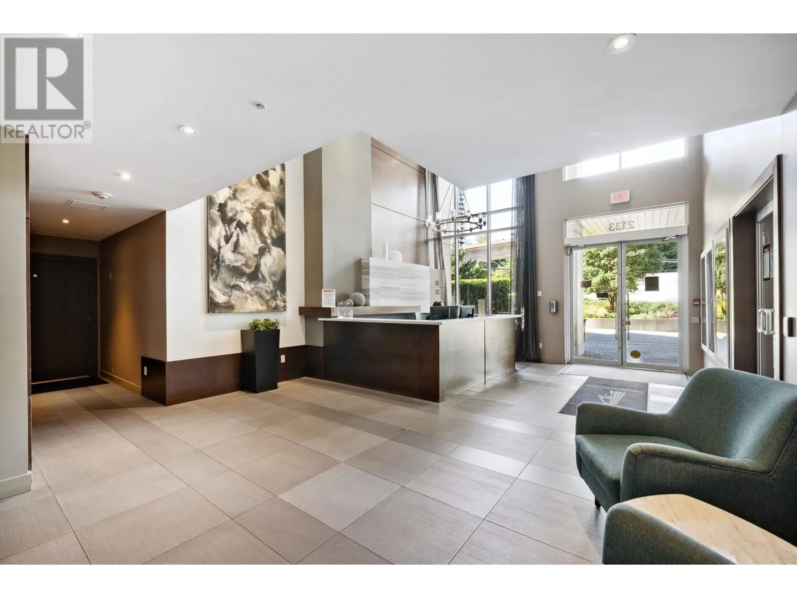 3101 2133 DOUGLAS ROAD