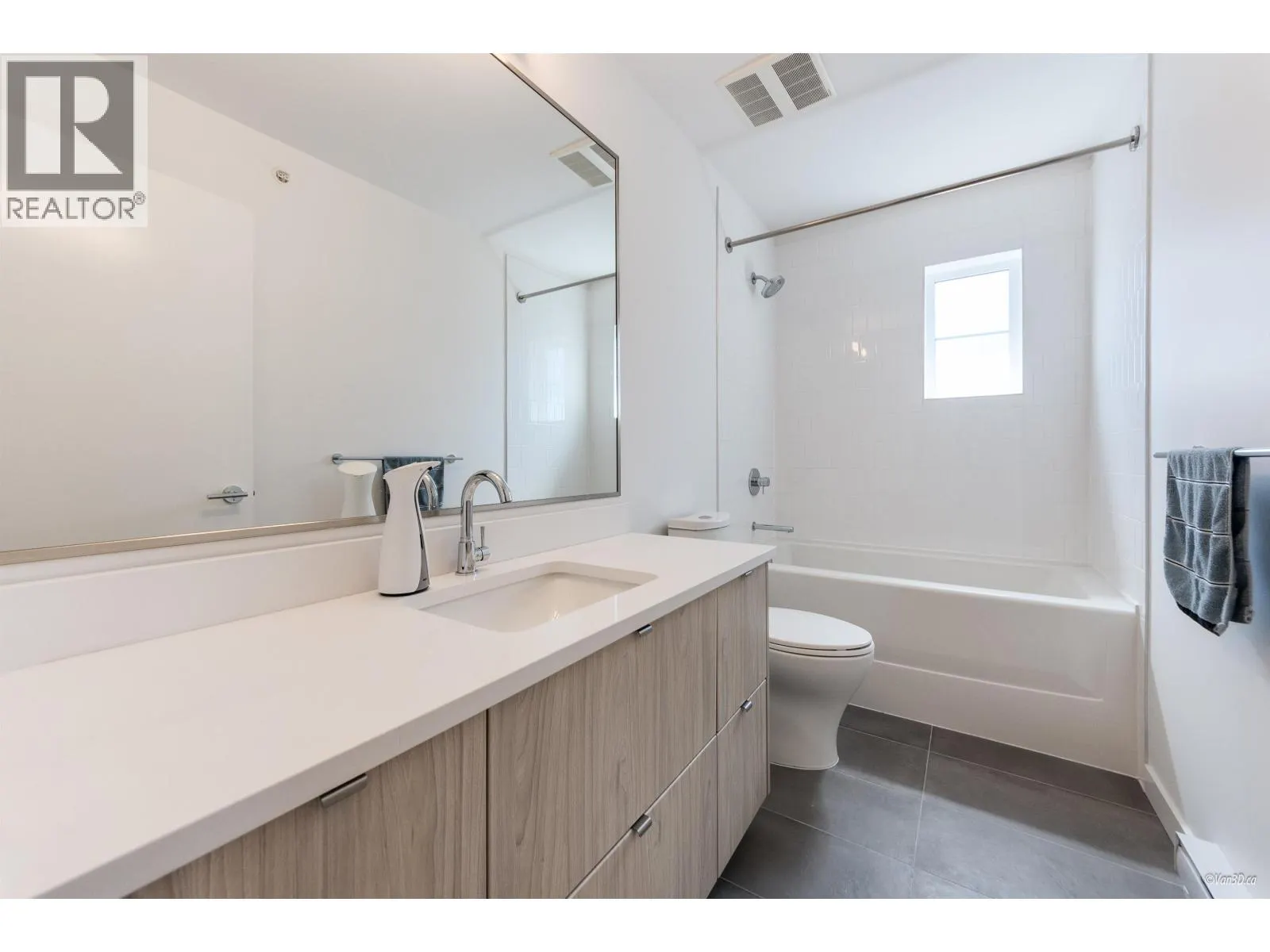 8 2560 PITT RIVER ROAD