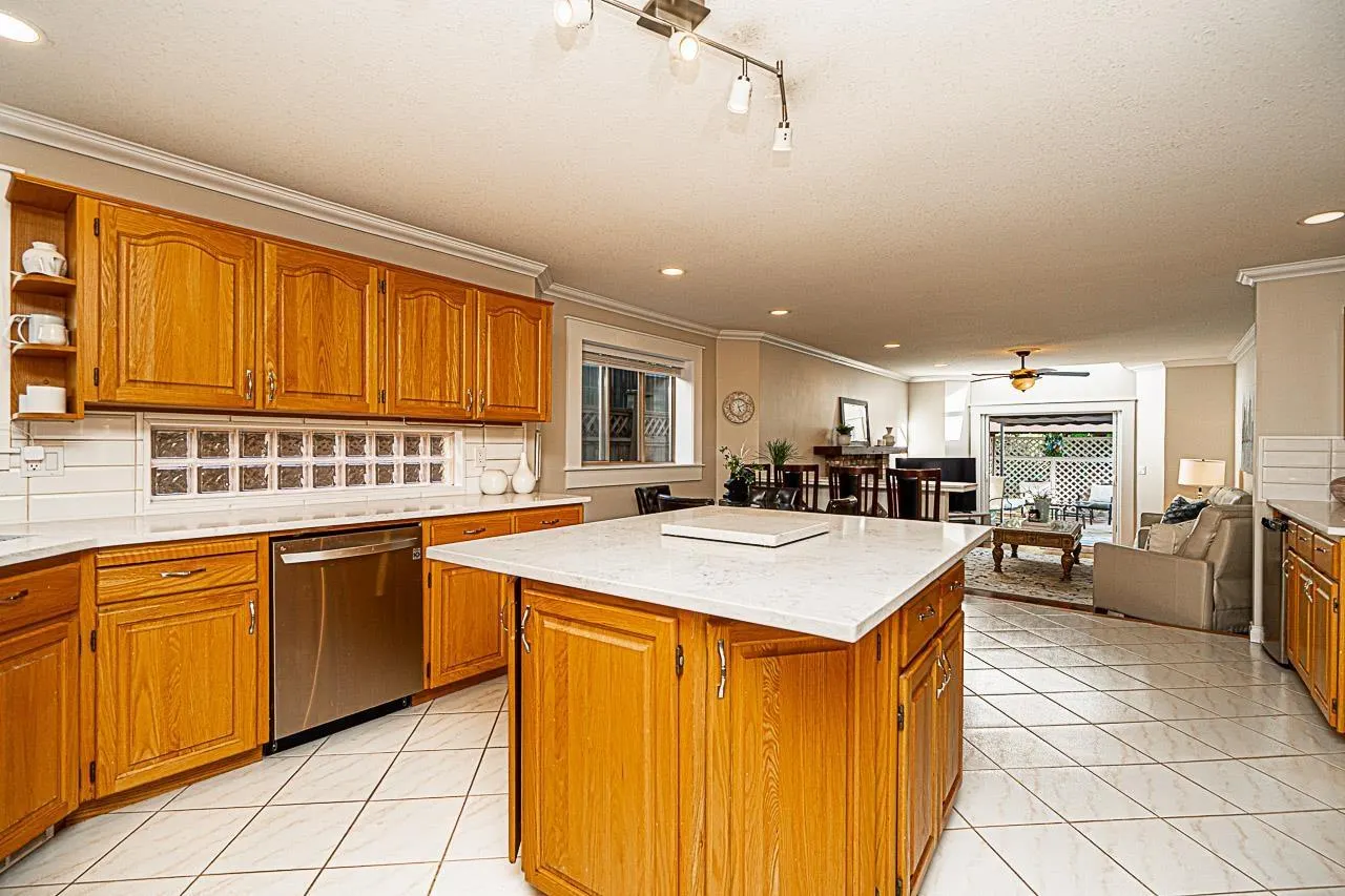 10874 CHERRY LANE