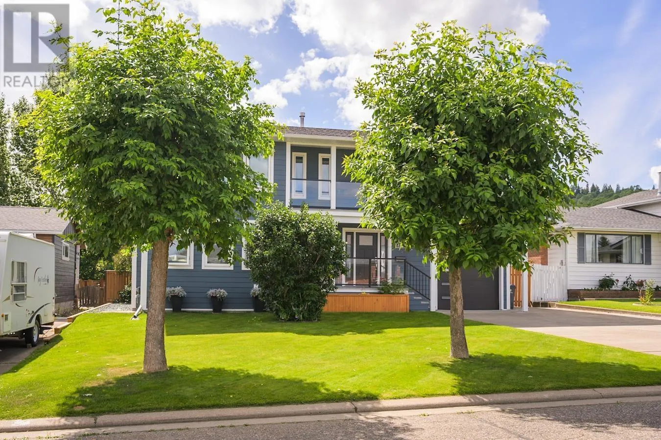 459 CLAXTON CRESCENT