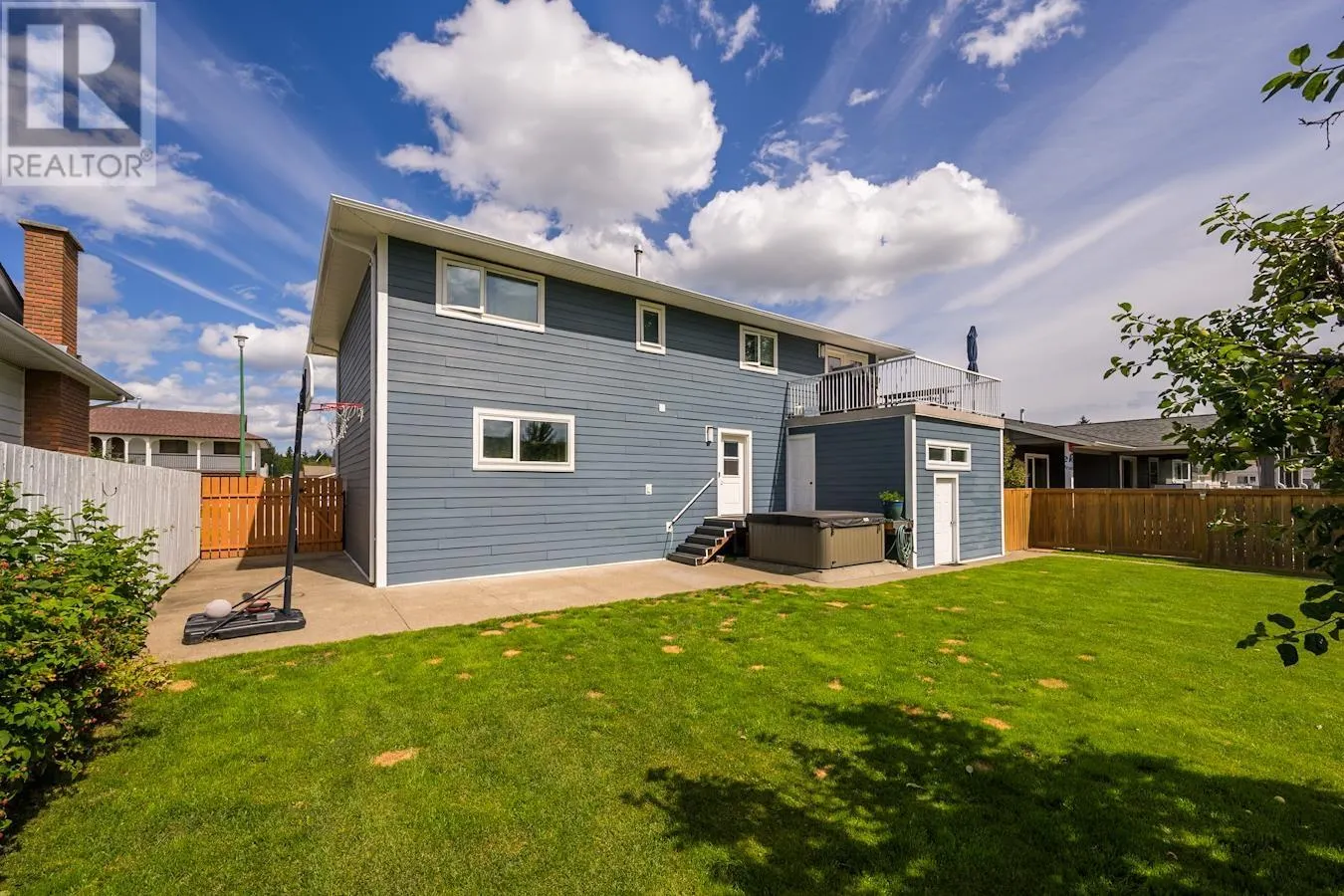 459 CLAXTON CRESCENT