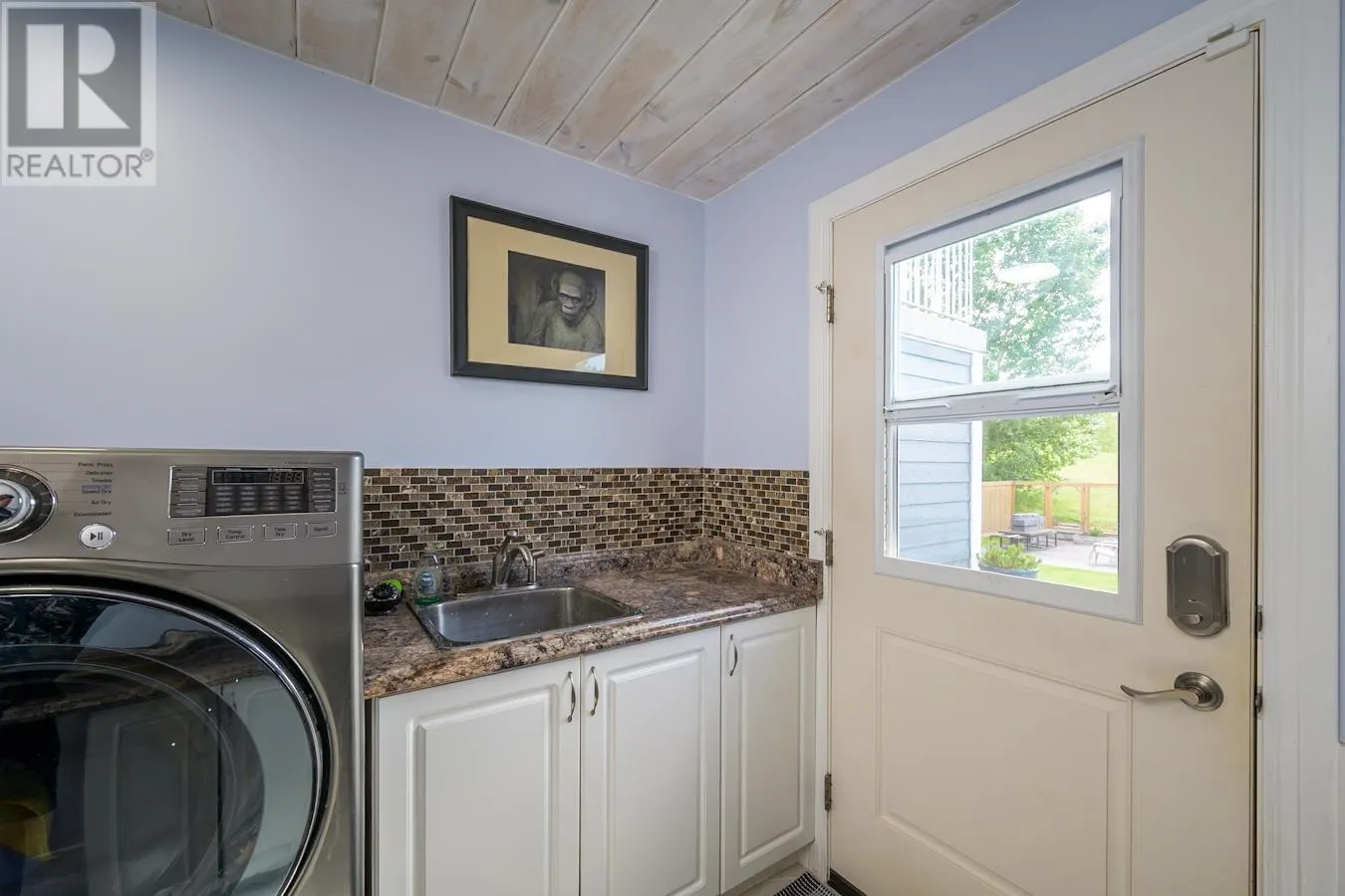 459 CLAXTON CRESCENT