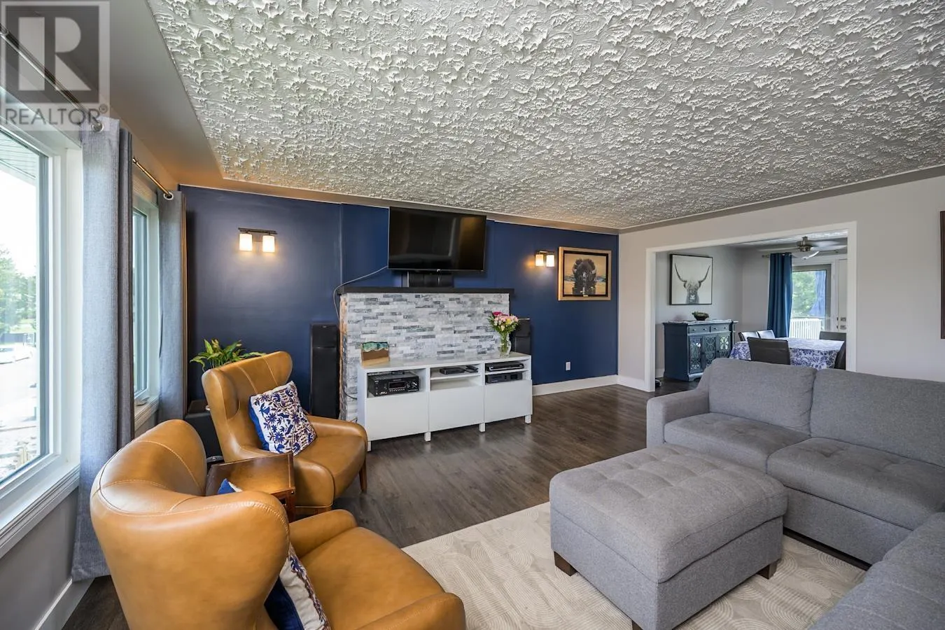 459 CLAXTON CRESCENT