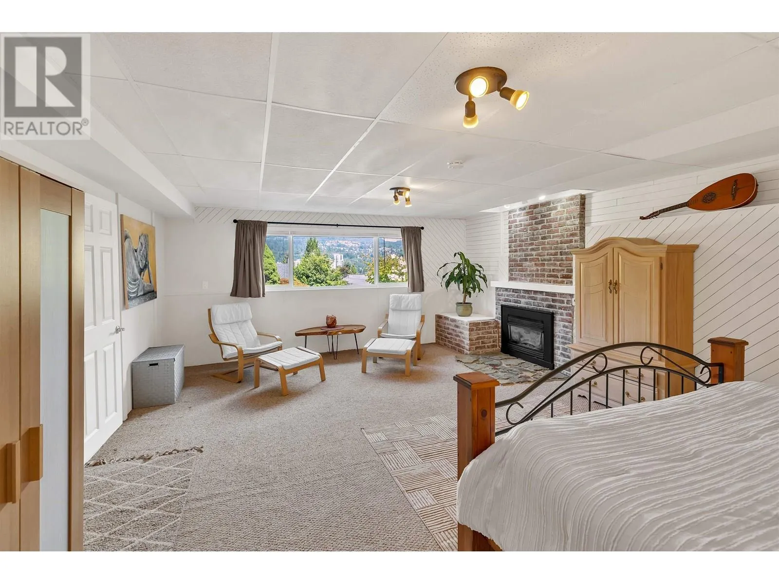 3321 VIEWMOUNT DRIVE