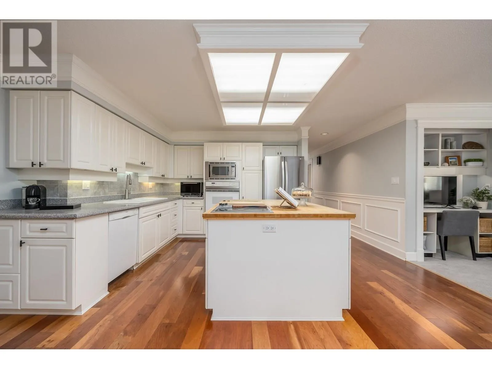 45 PARKGROVE CRESCENT