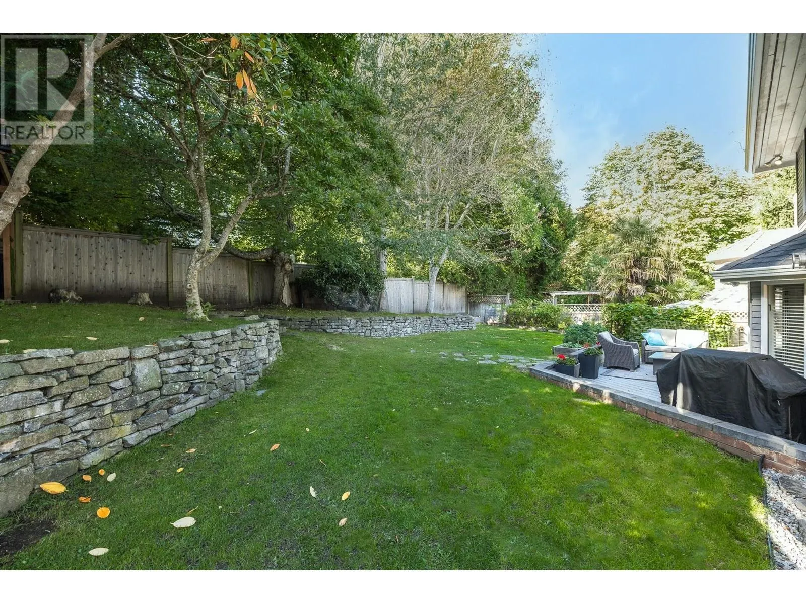 45 PARKGROVE CRESCENT