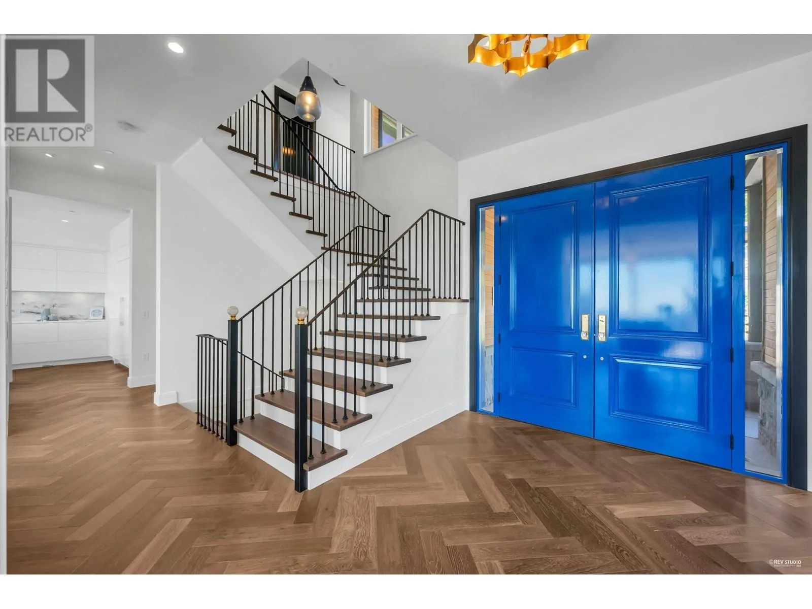2121 UNION COURT