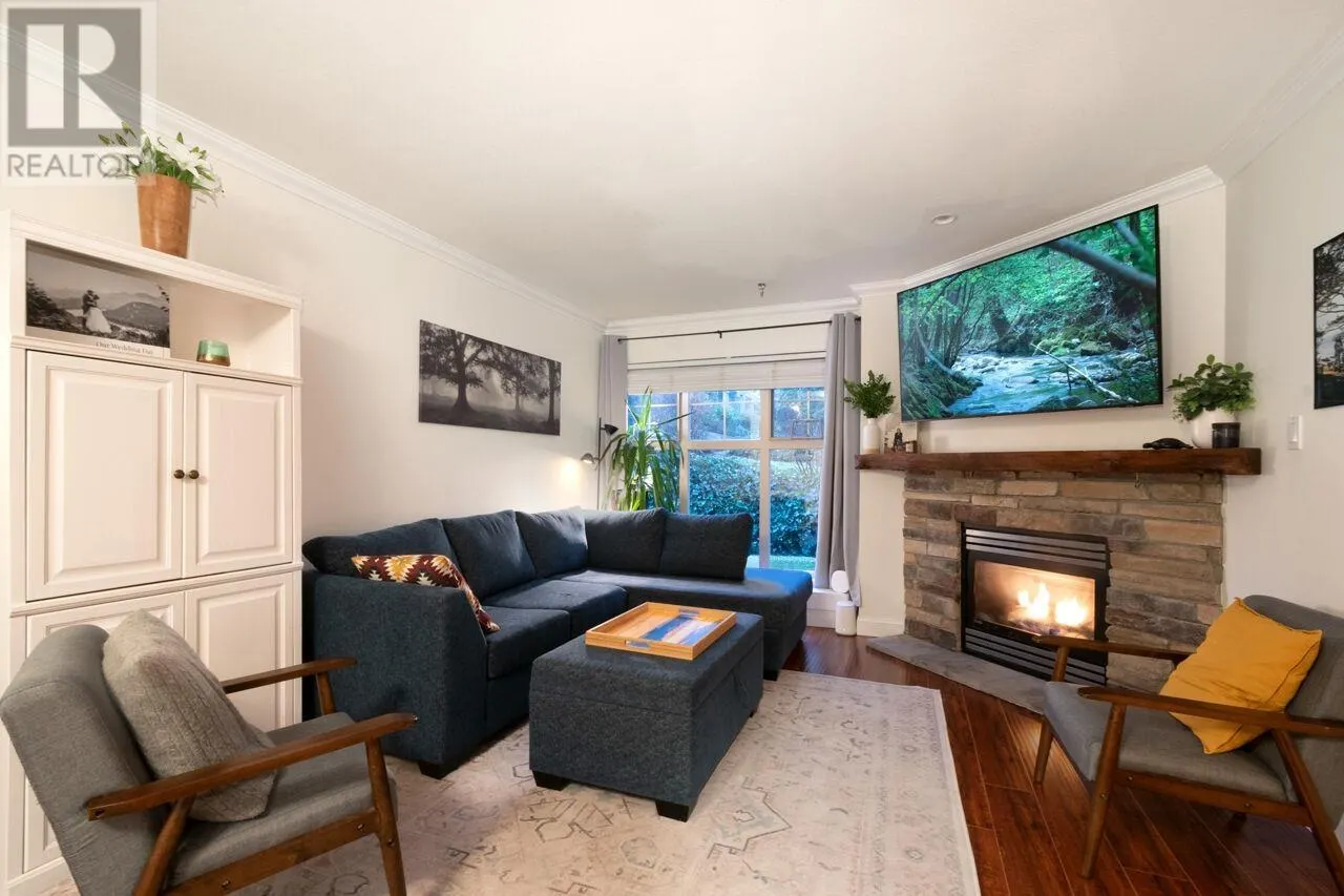 78 65 FOXWOOD DRIVE