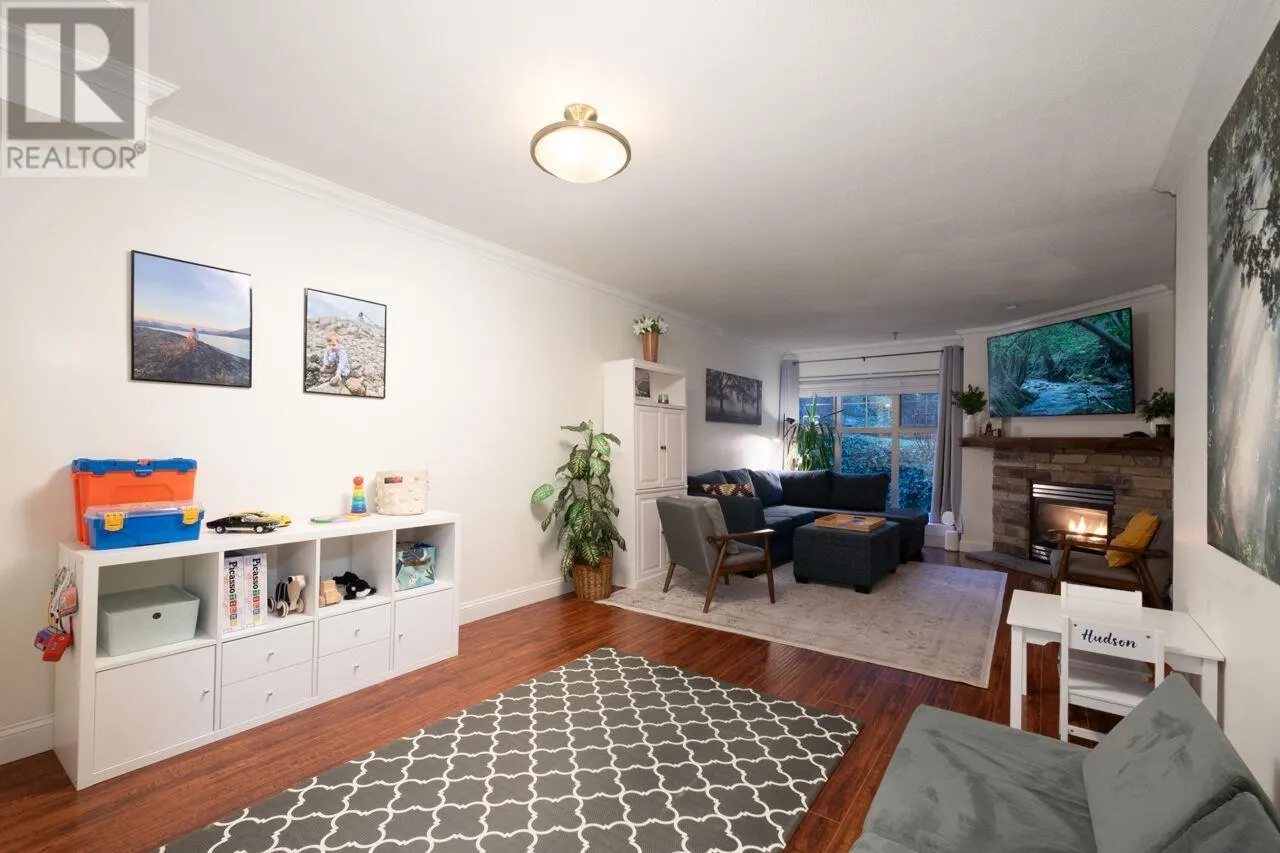 78 65 FOXWOOD DRIVE