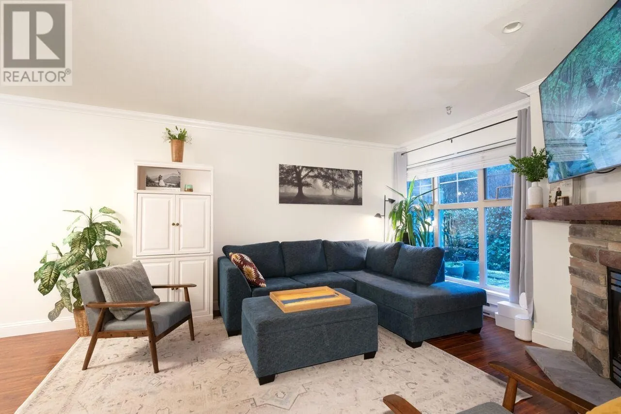 78 65 FOXWOOD DRIVE