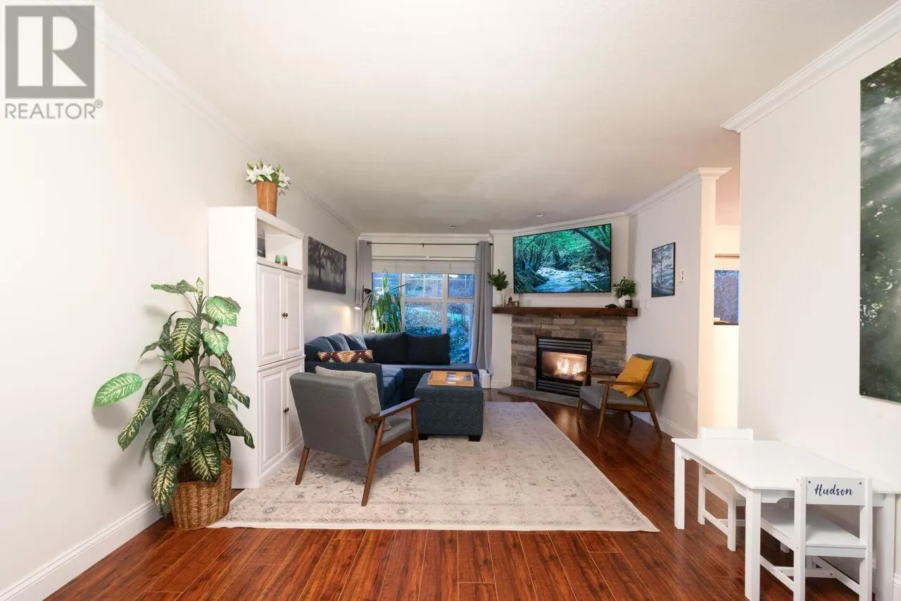 78 65 FOXWOOD DRIVE
