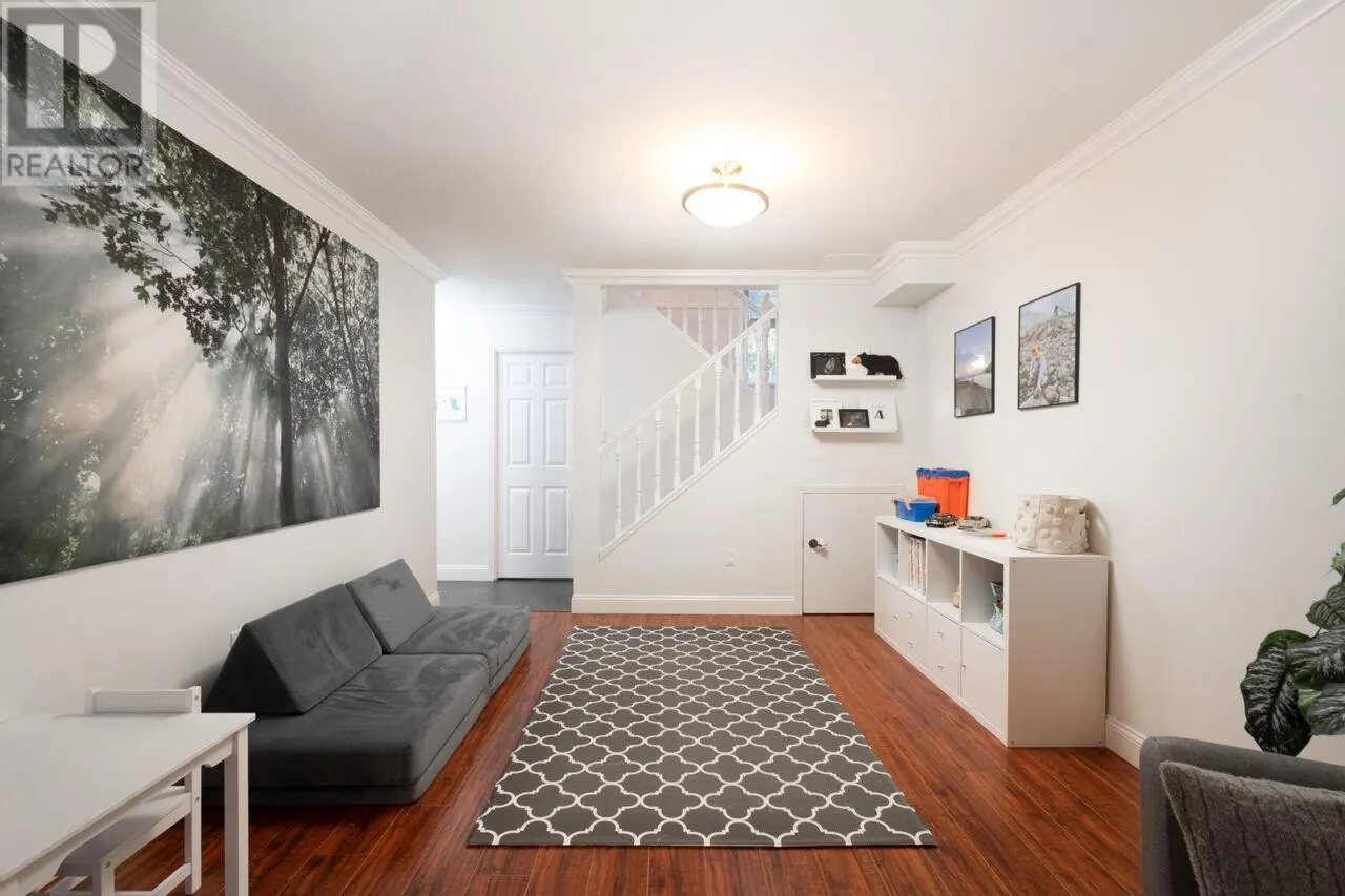 78 65 FOXWOOD DRIVE