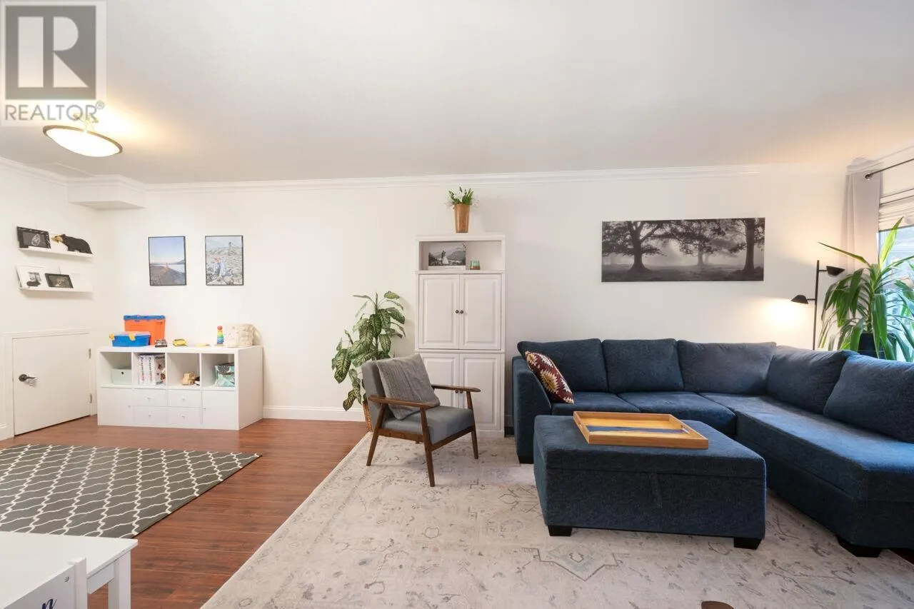 78 65 FOXWOOD DRIVE