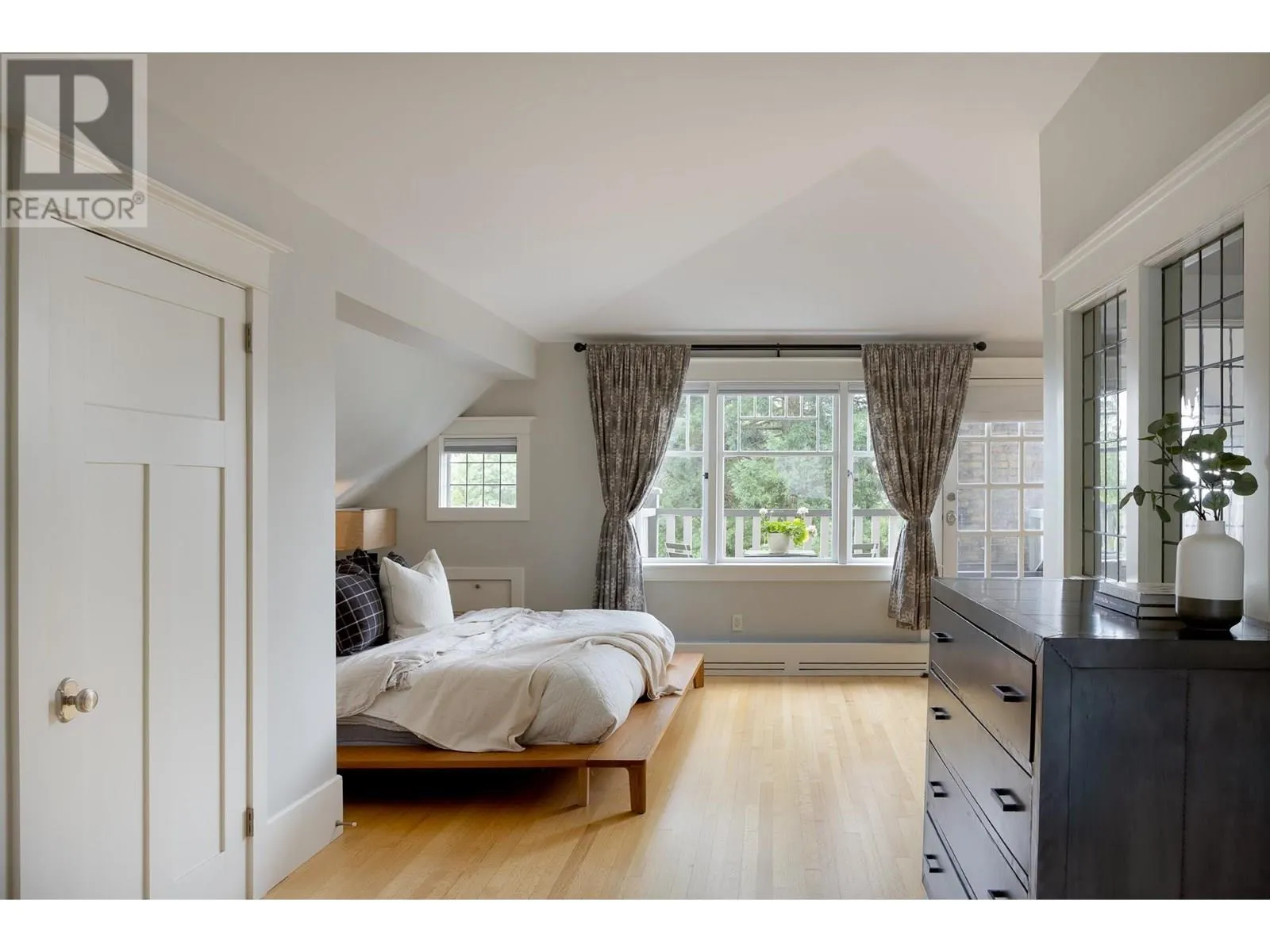 3545 DOWSLEY COURT