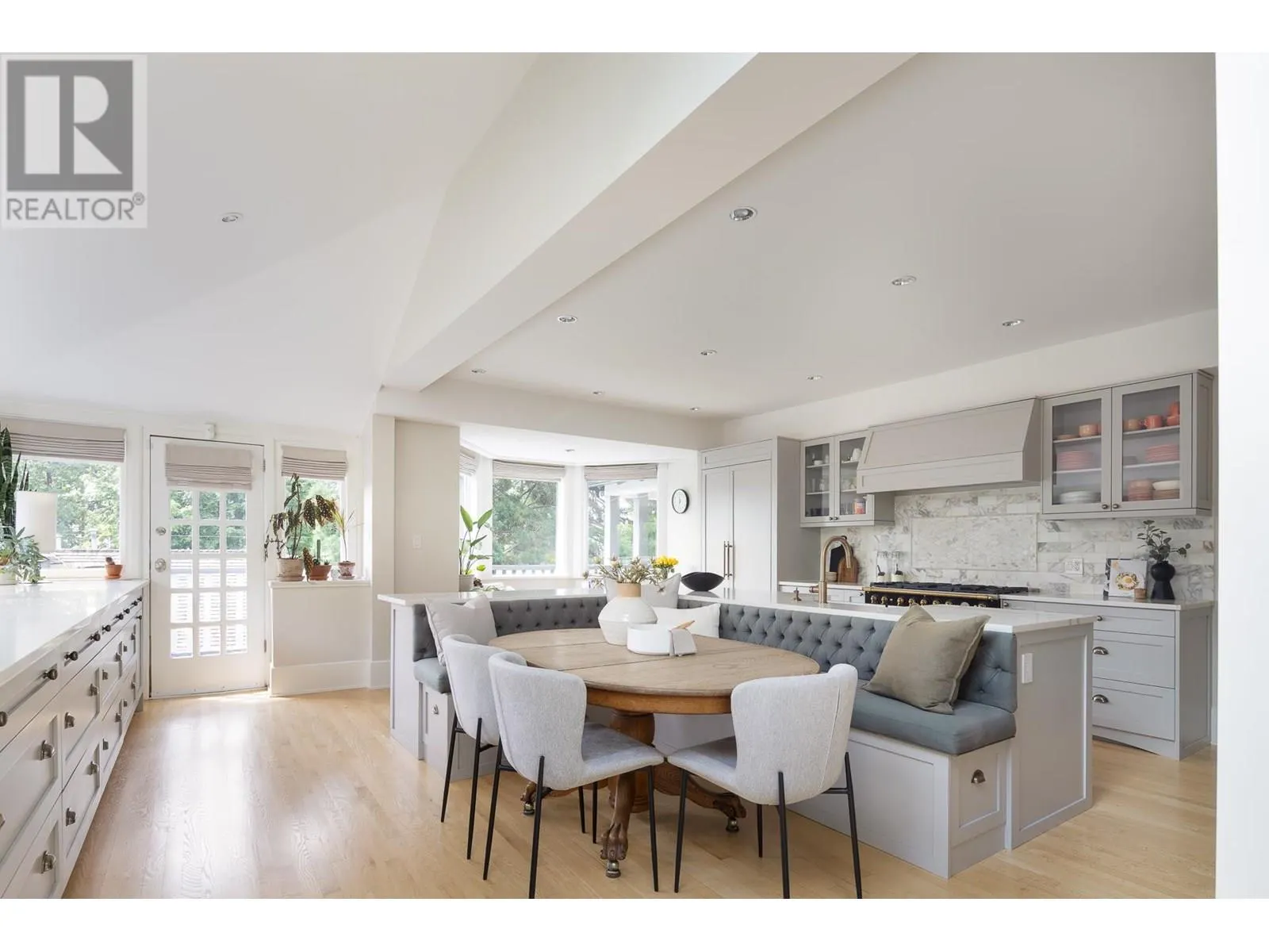 3545 DOWSLEY COURT