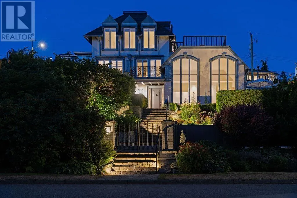 284 SANDRINGHAM CRESCENT