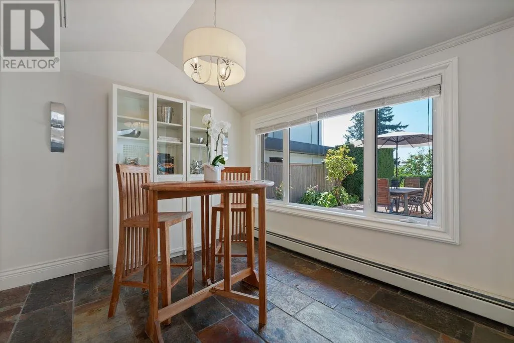284 SANDRINGHAM CRESCENT