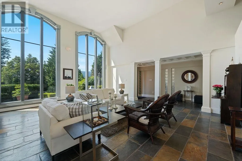 284 SANDRINGHAM CRESCENT