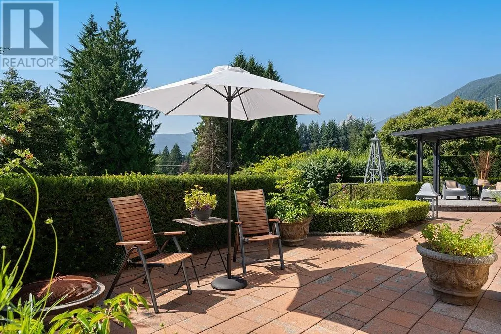 284 SANDRINGHAM CRESCENT