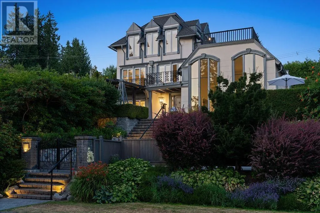 284 SANDRINGHAM CRESCENT