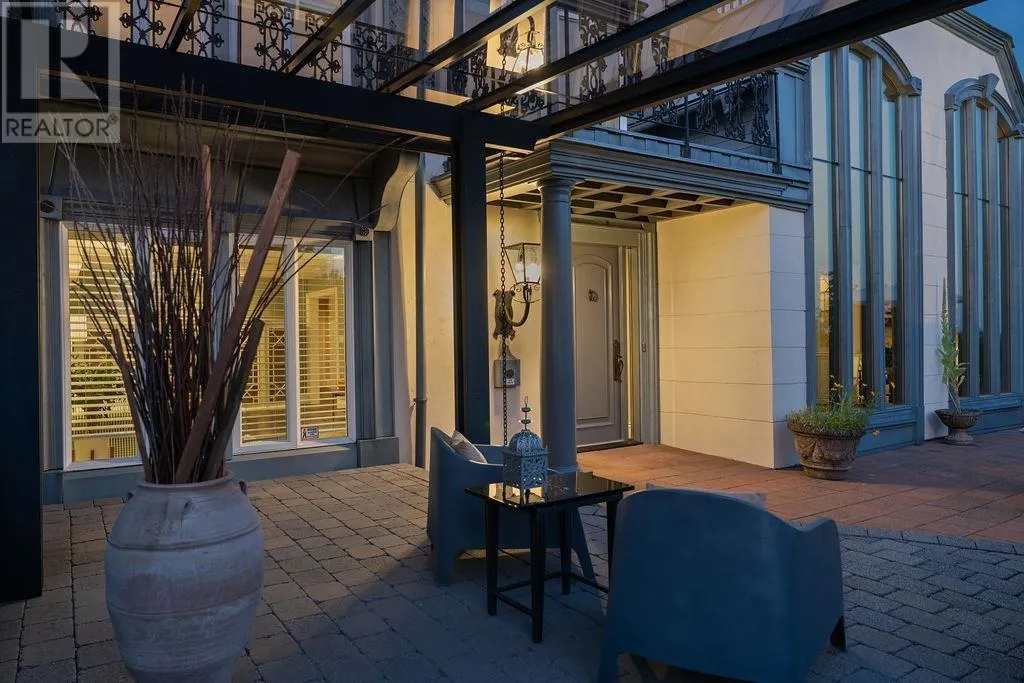 284 SANDRINGHAM CRESCENT