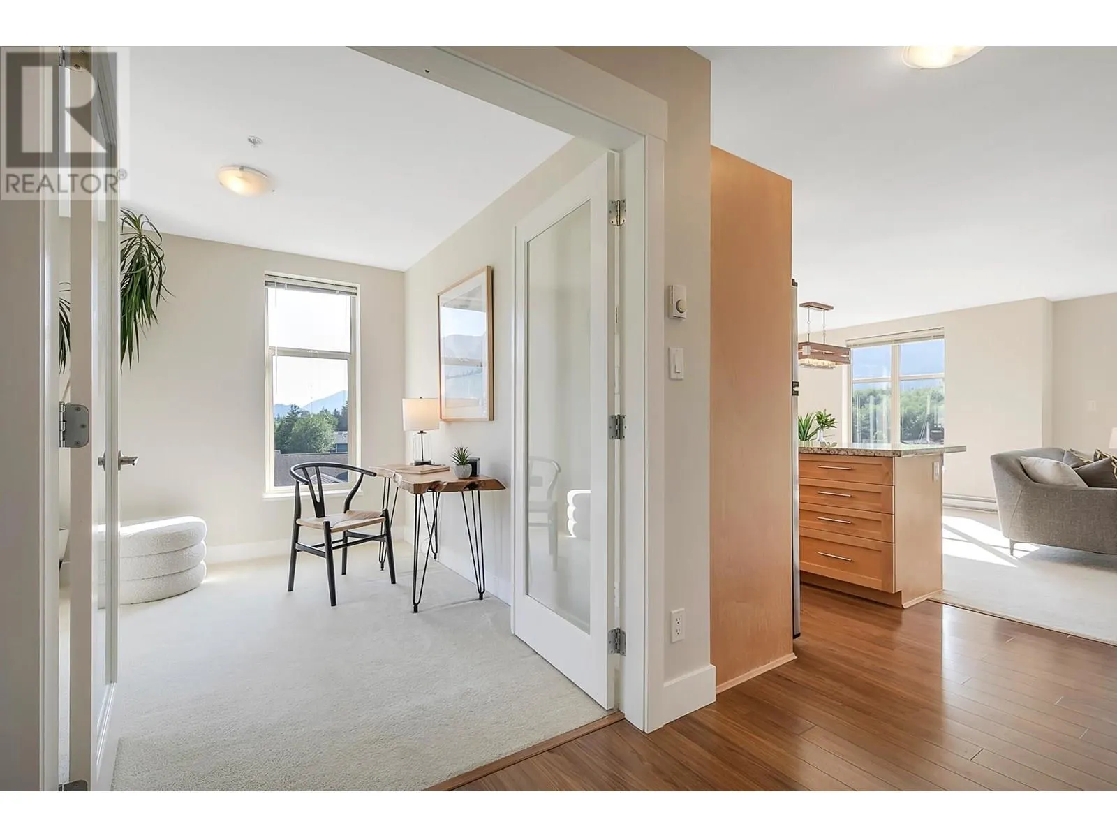 401 1211 VILLAGE GREEN WAY