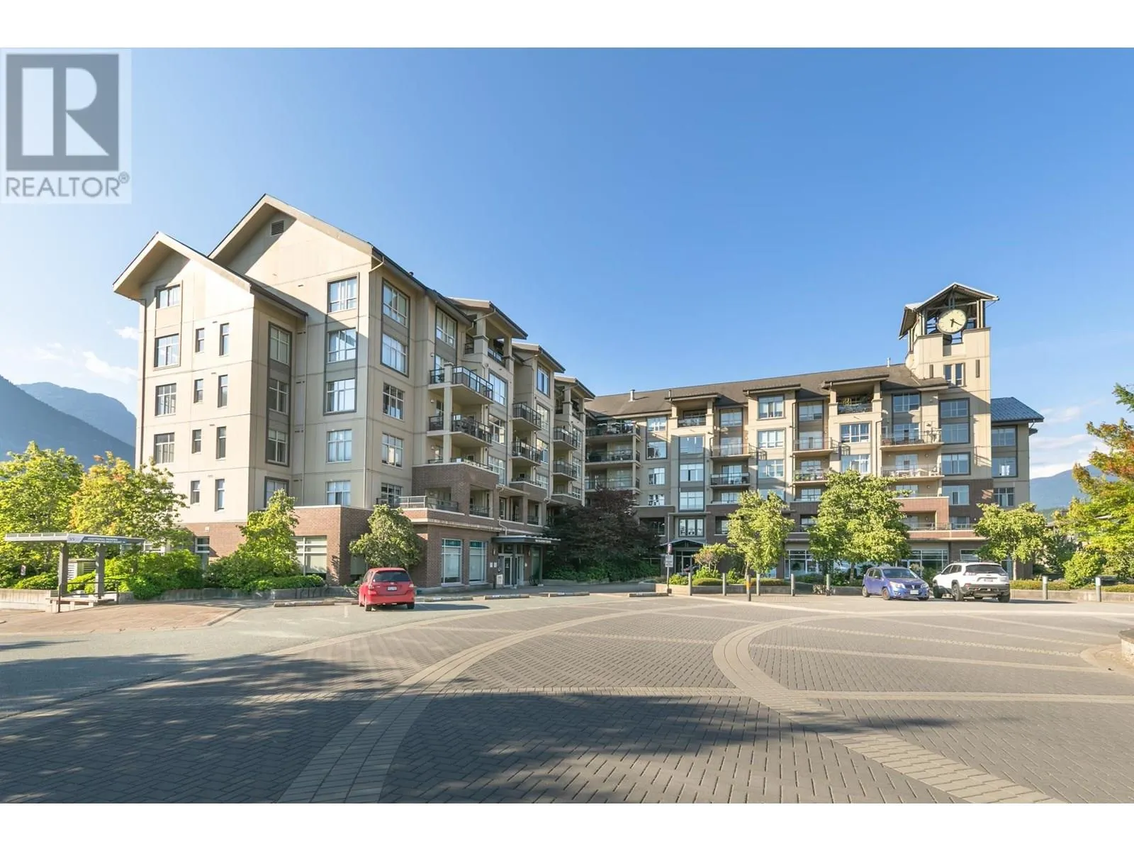 401 1211 VILLAGE GREEN WAY