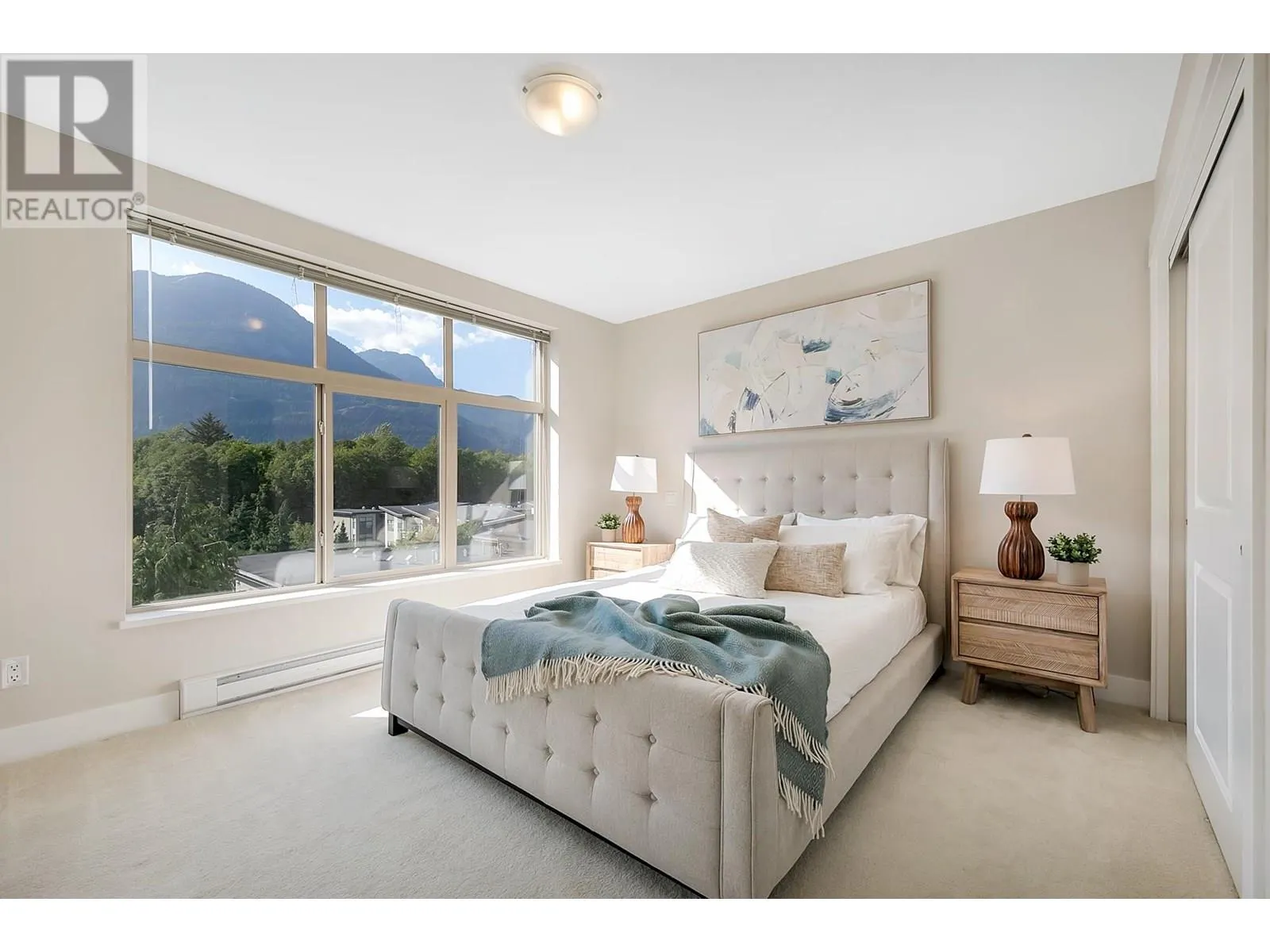 401 1211 VILLAGE GREEN WAY