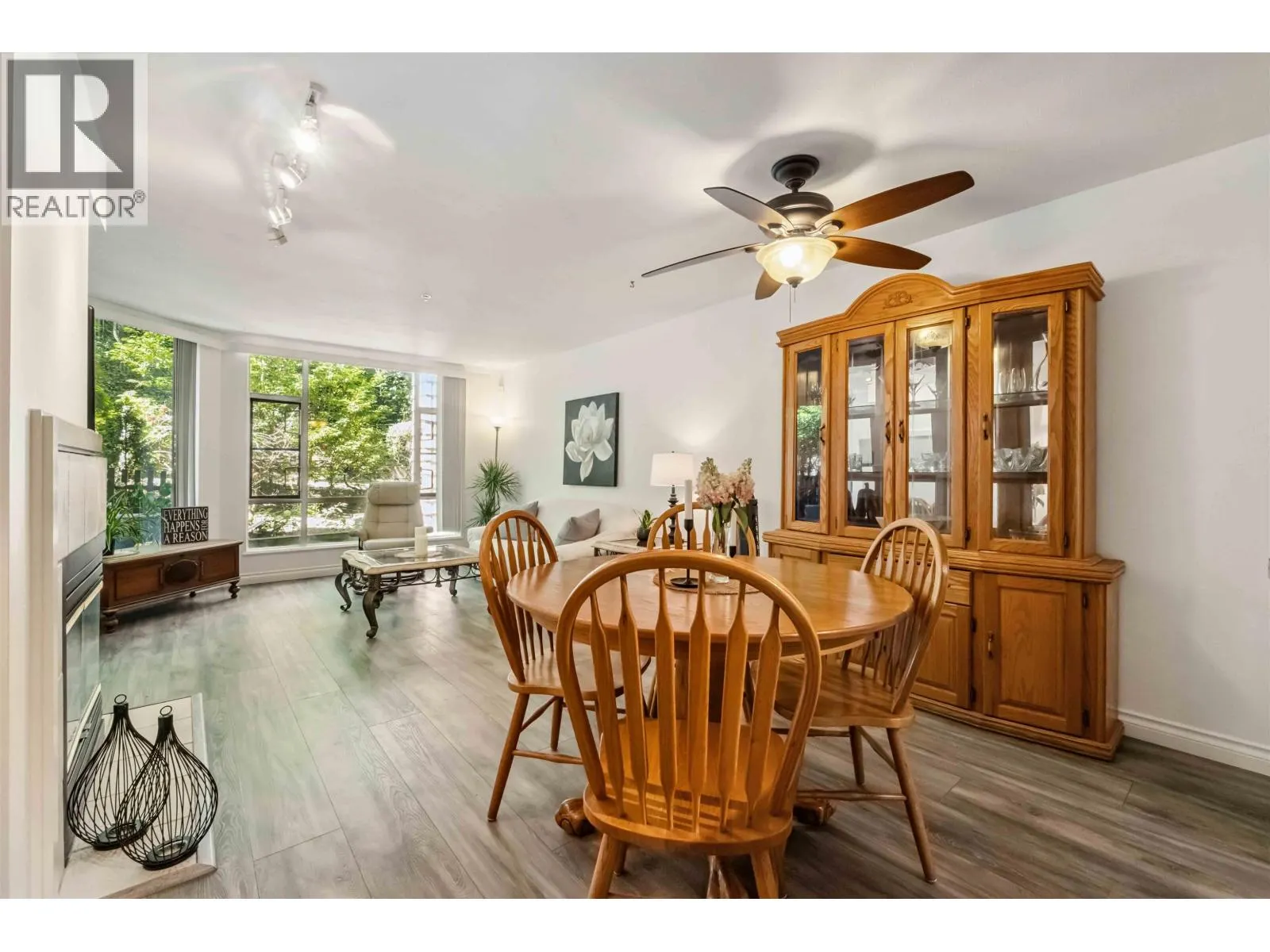206 22233 RIVER ROAD