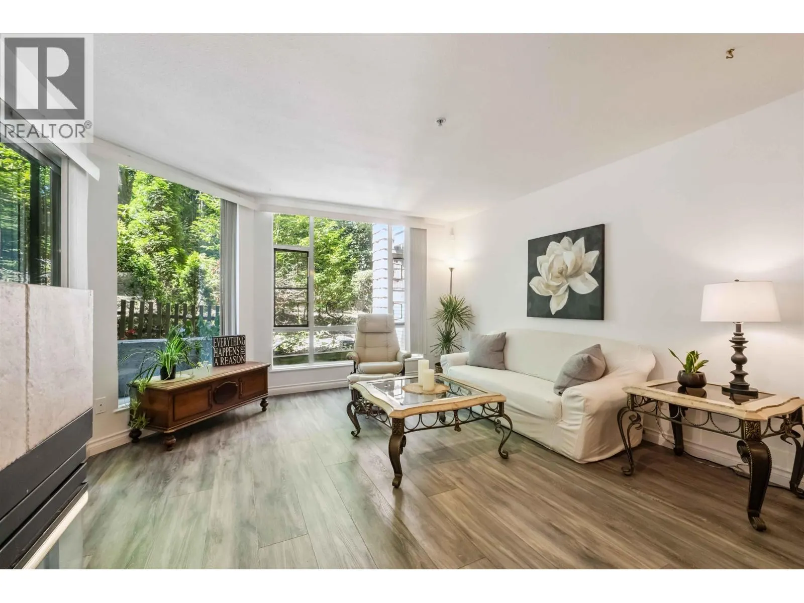 206 22233 RIVER ROAD