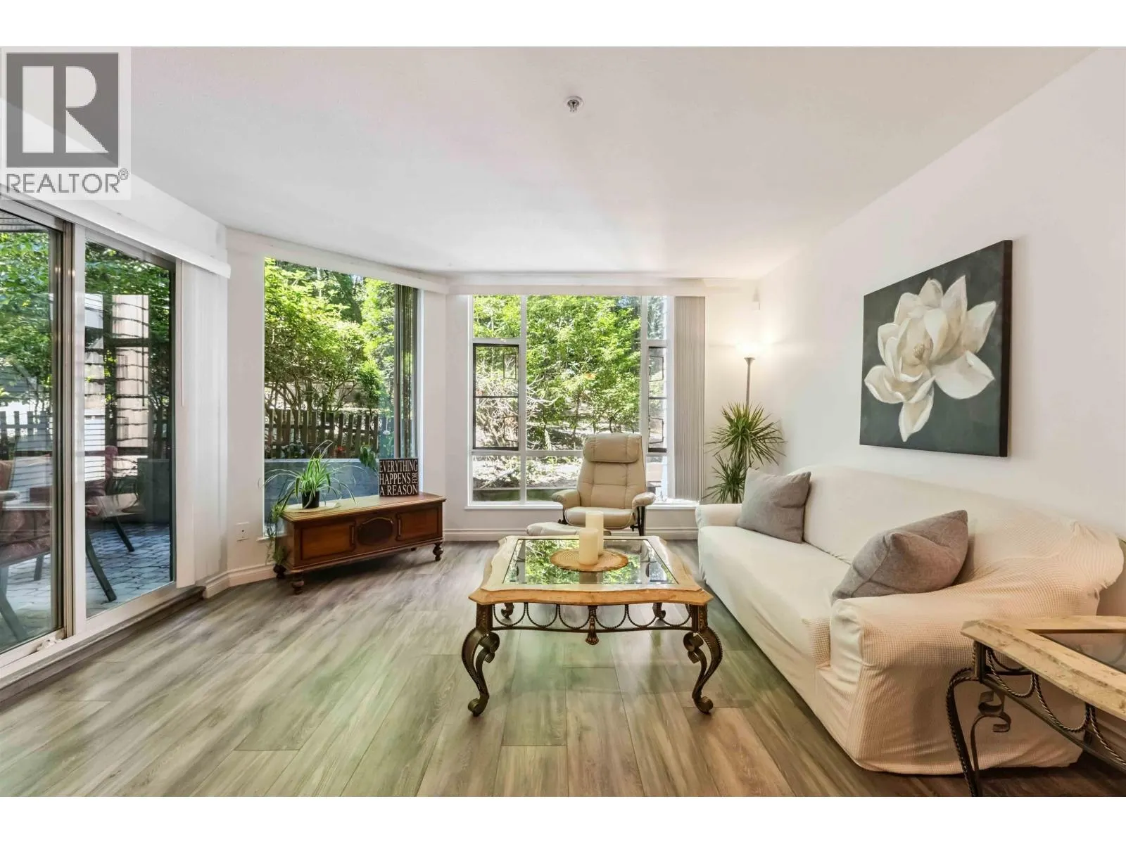 206 22233 RIVER ROAD