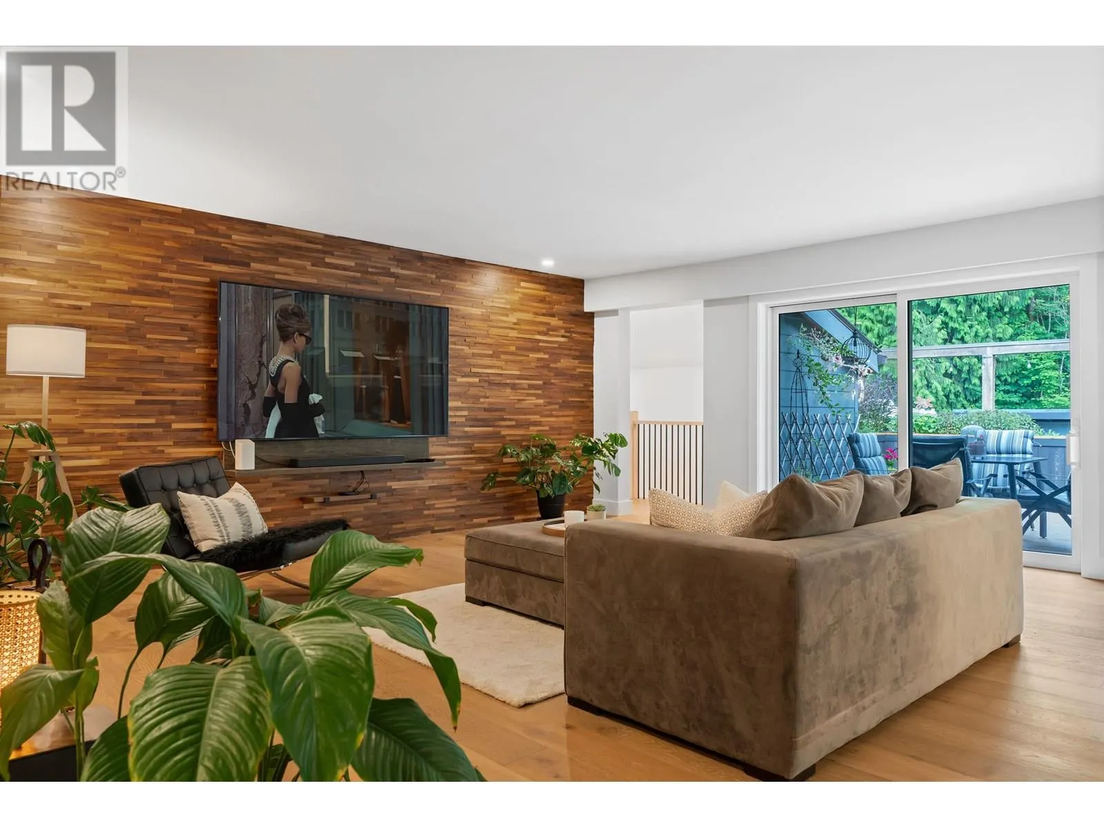 40372 SKYLINE DRIVE