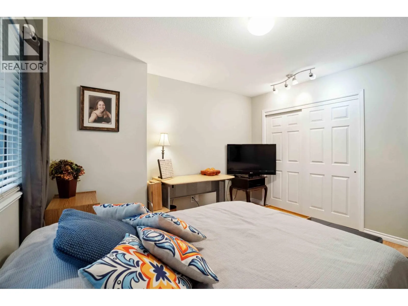 28 DEERWOOD PLACE