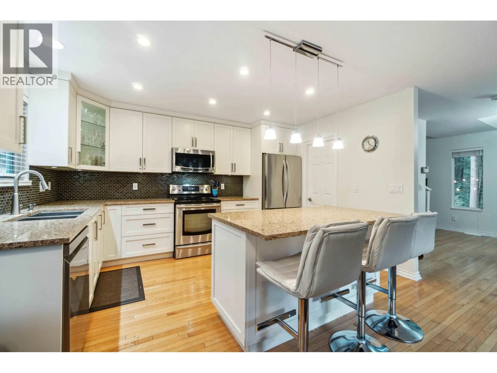 28 DEERWOOD PLACE