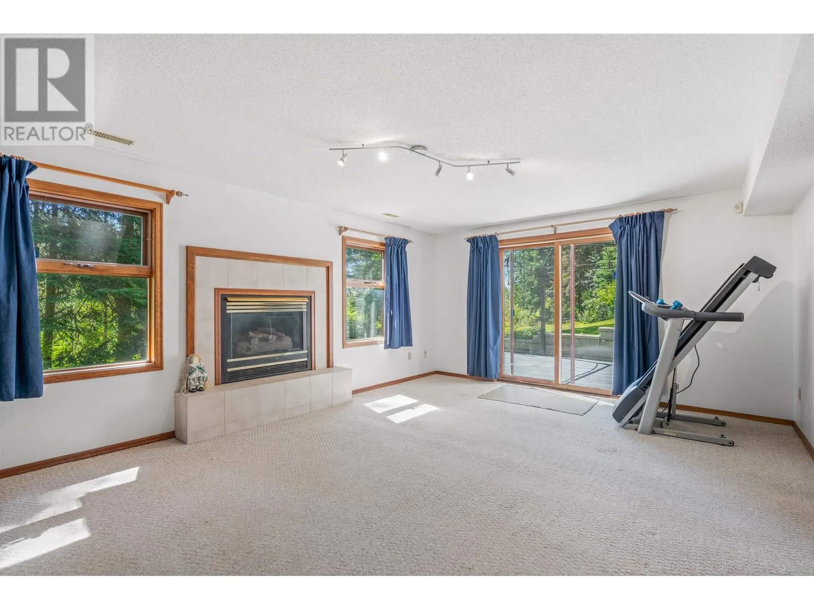 9133 INGLEWOOD ROAD