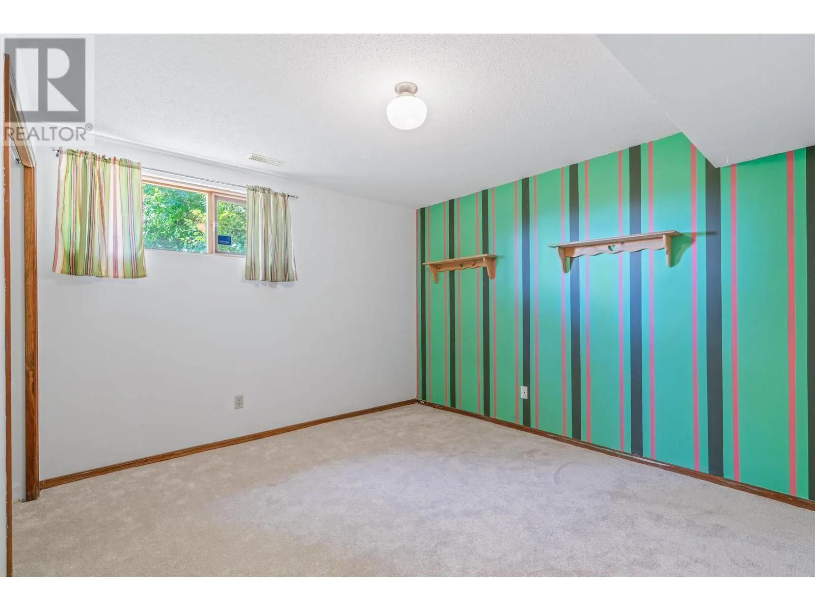 9133 INGLEWOOD ROAD