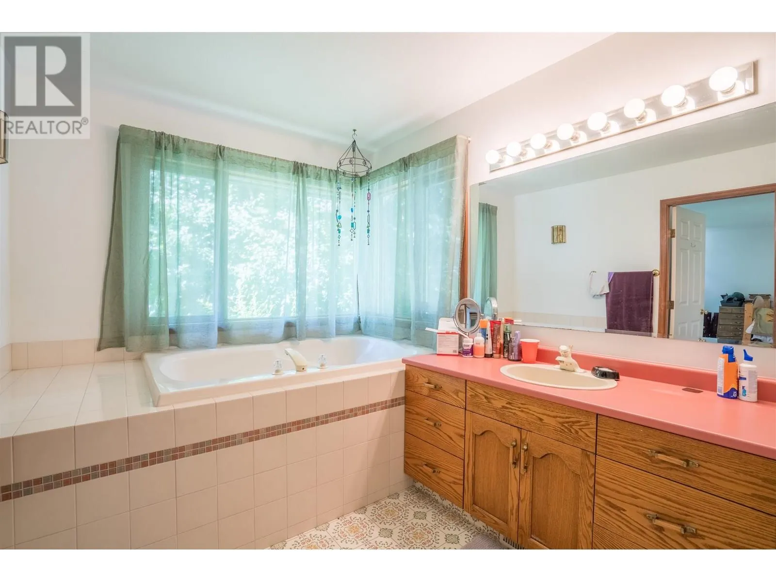 9133 INGLEWOOD ROAD