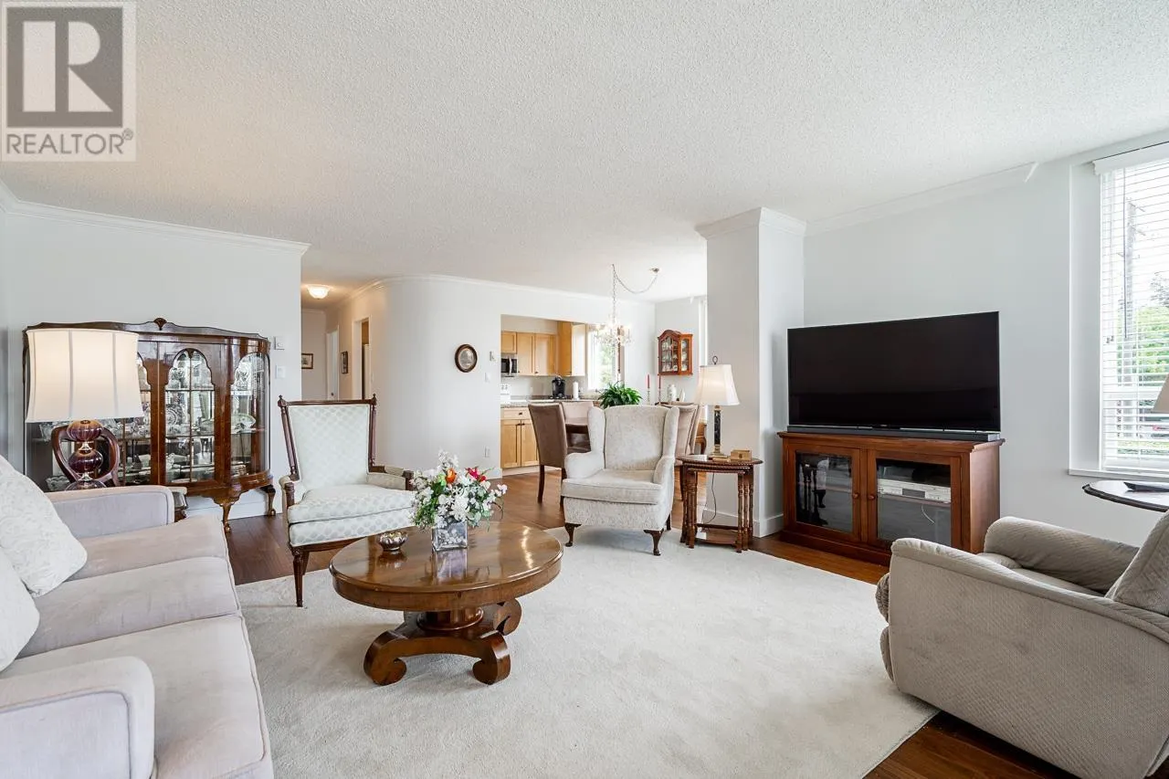301 2203 BELLEVUE AVENUE