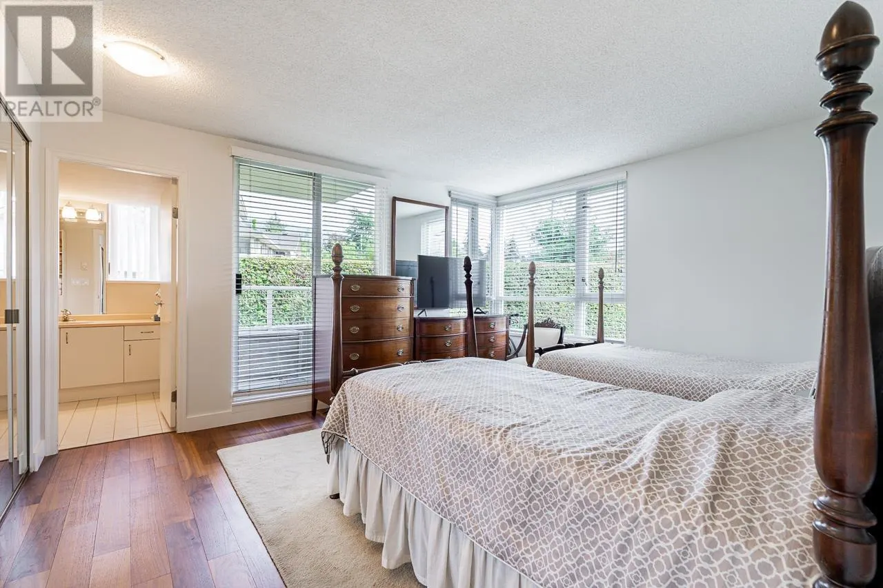301 2203 BELLEVUE AVENUE
