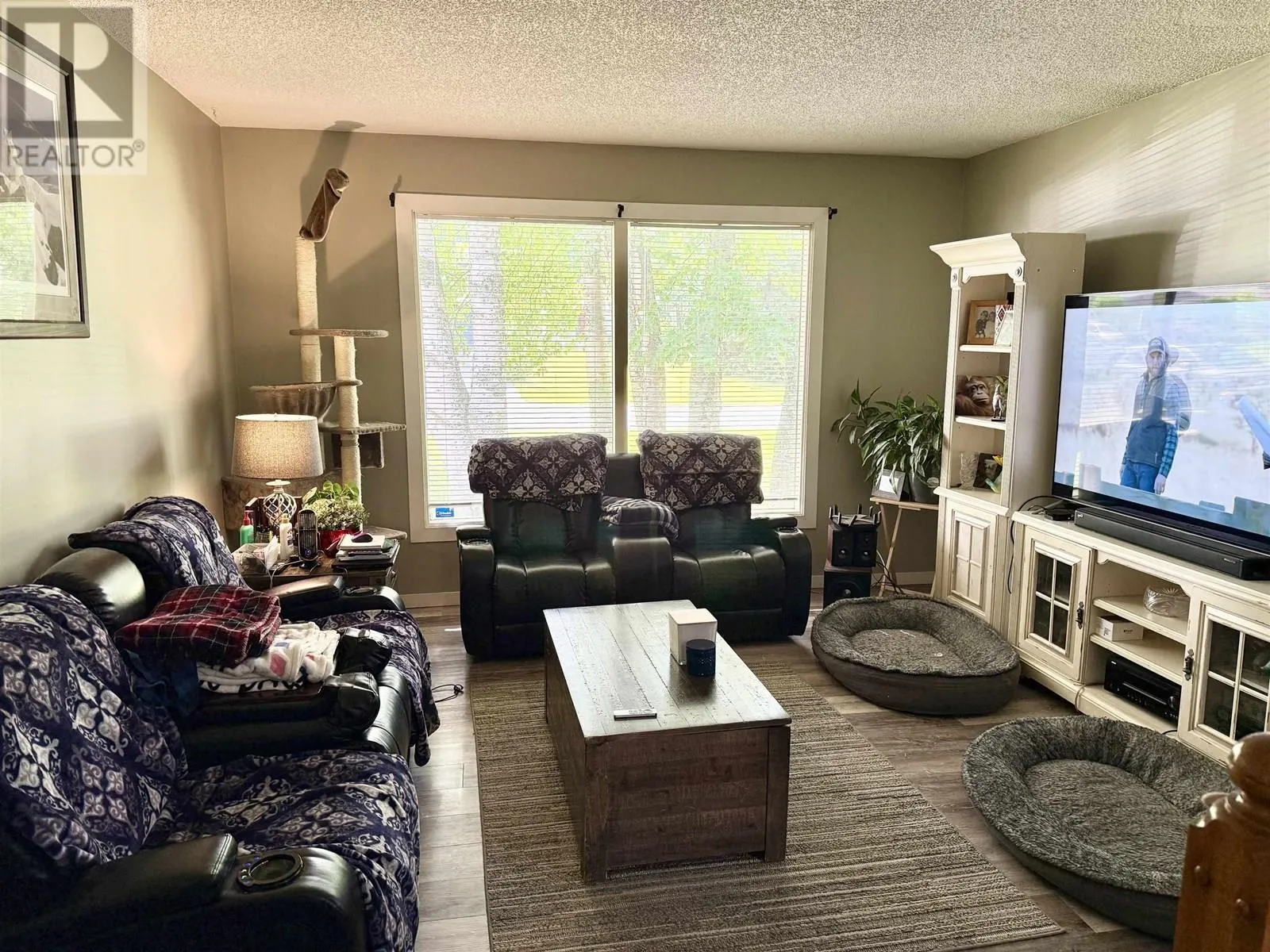 2908 RIDGEVIEW DRIVE