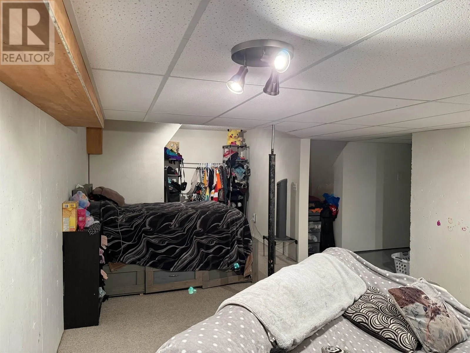 2908 RIDGEVIEW DRIVE