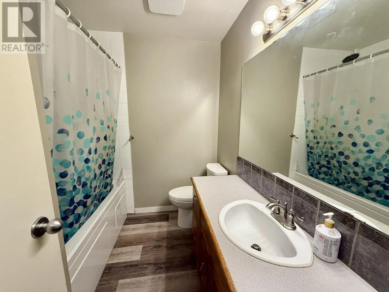 2908 RIDGEVIEW DRIVE