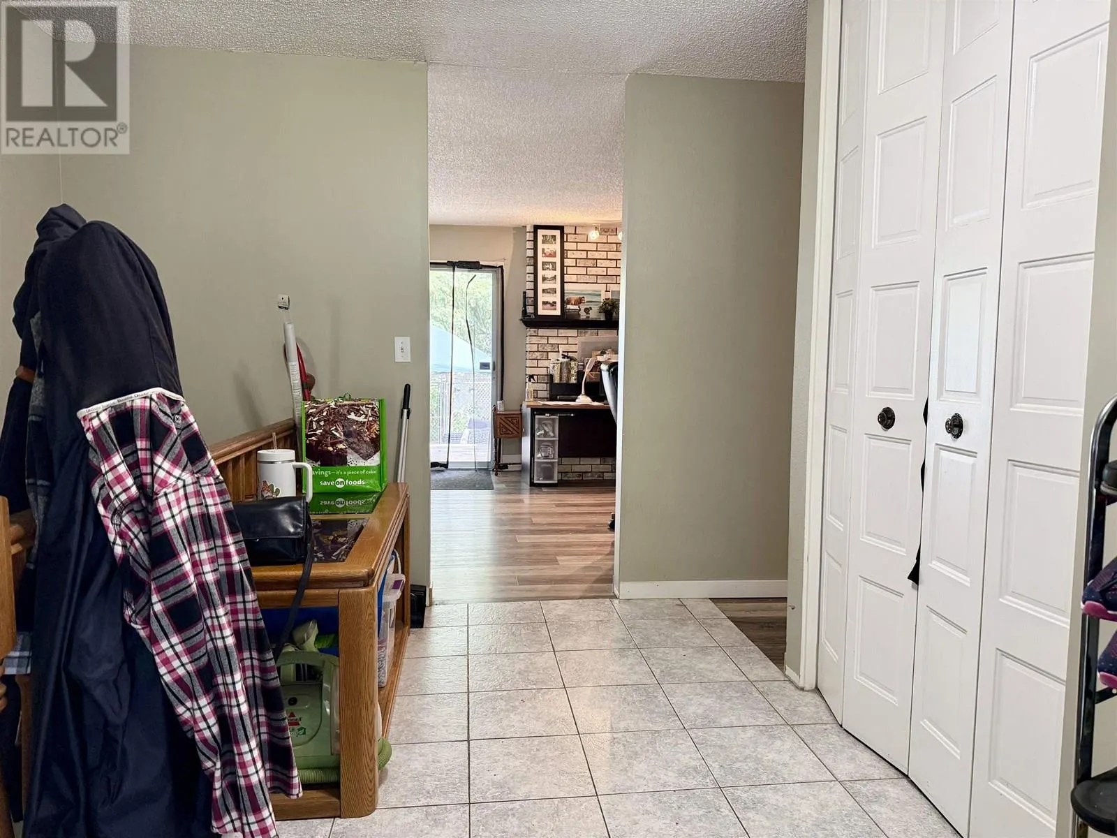 2908 RIDGEVIEW DRIVE