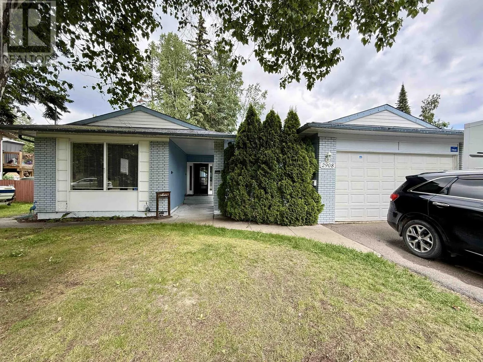 2908 RIDGEVIEW DRIVE